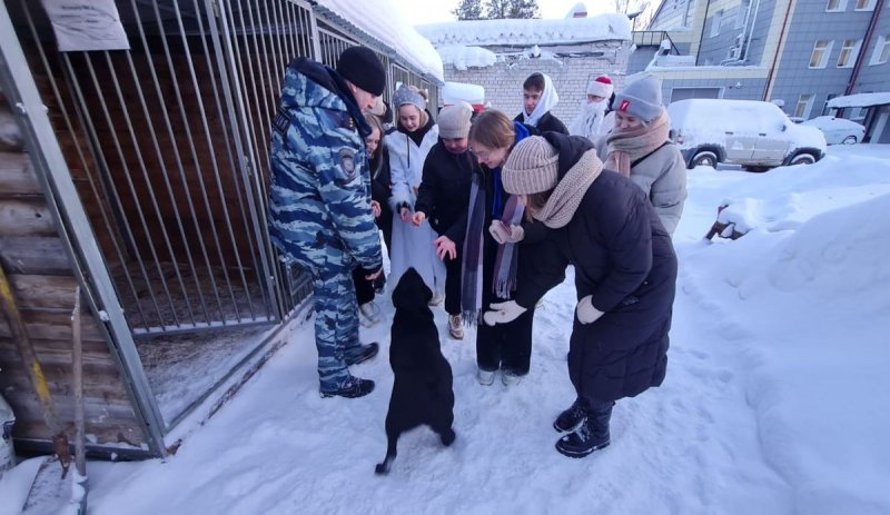 В ОМВД России по Медвежьегорскому району прошла экскурсия для школьников