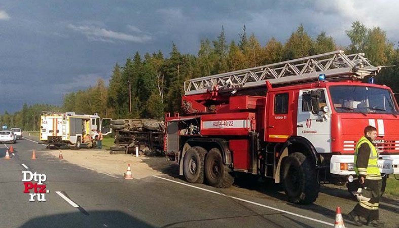 Пожарно-спасательные подразделения  привлекались для ликвидации ДТП в Медвежьегорском районе.